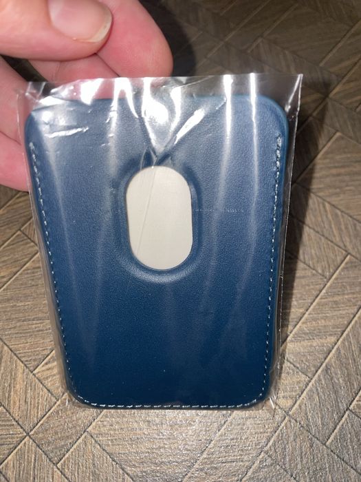 Чохол-гаманець iPhone FineWoven Wallet with MagSafe