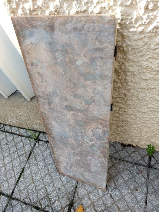 Pedra em mármore rosa