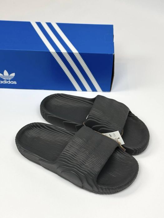 Adidas Adilette 22  темно сірі тапочки