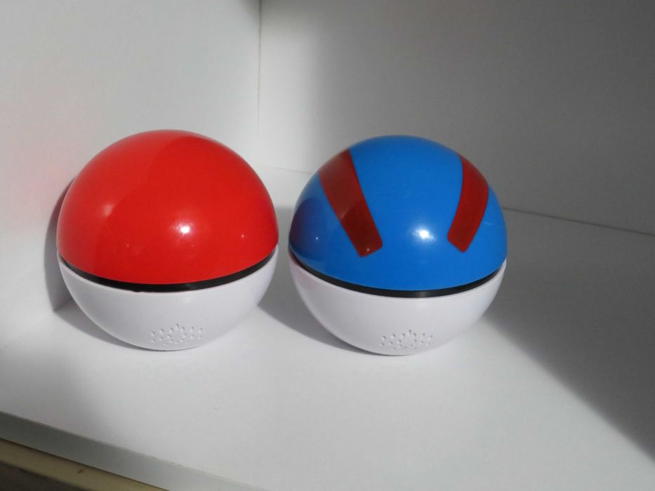 Pokebolas interativas, Fala em frances e ingles, Adivinham os Pokémon