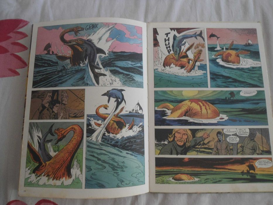 Viagem ao centro da terra por Júlio Verne (BD)