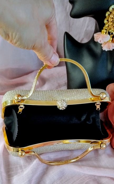 Złota, elegancka,wieczorowa torebka,inkrustowane rączki