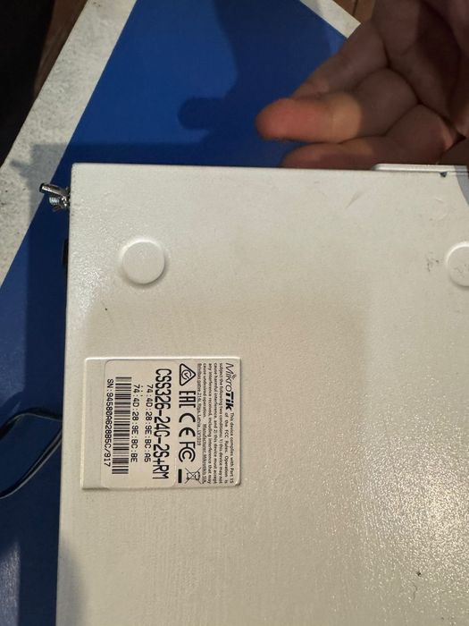 MikroTik CSS326-24G-2S + RM — керований комутатор