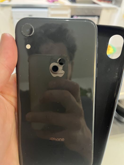 Iphone XR  100€