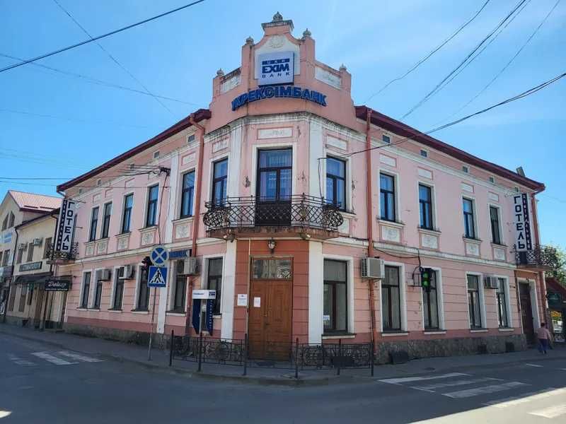 Приміщення відділення банку, 150,7 кв. м, вул. Залізнична, 17