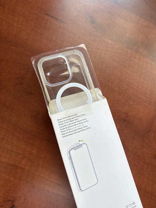 чохол на iphone 16 прозорий