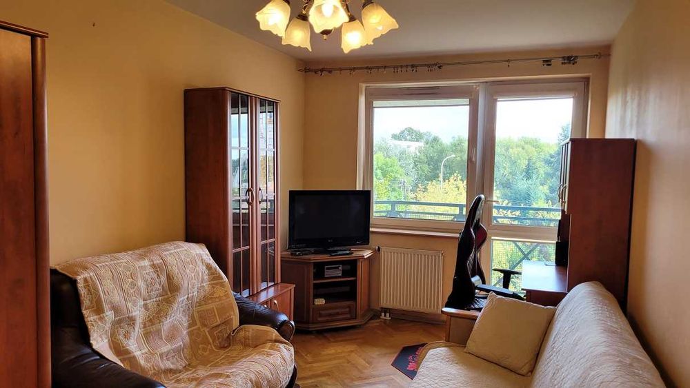 Wynajmę pokój dla 1/2 osób z balkonem przy Maślickiej od zaraz 1000 PLN + opłaty
