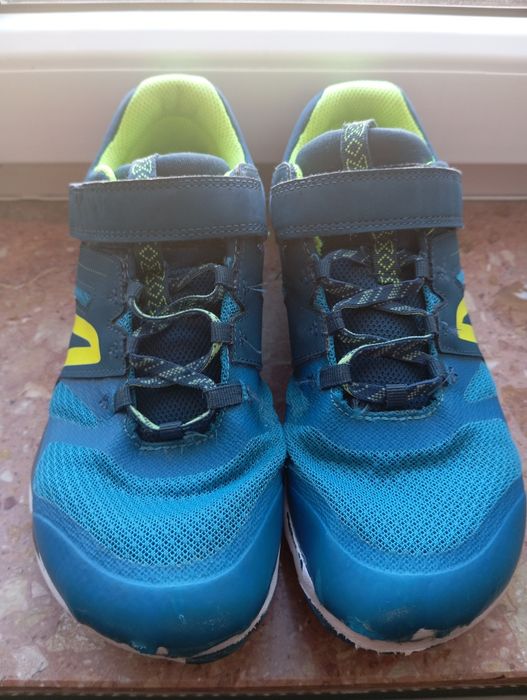 Adidasy chłopięce na siatkówkę newfeel rozm 39