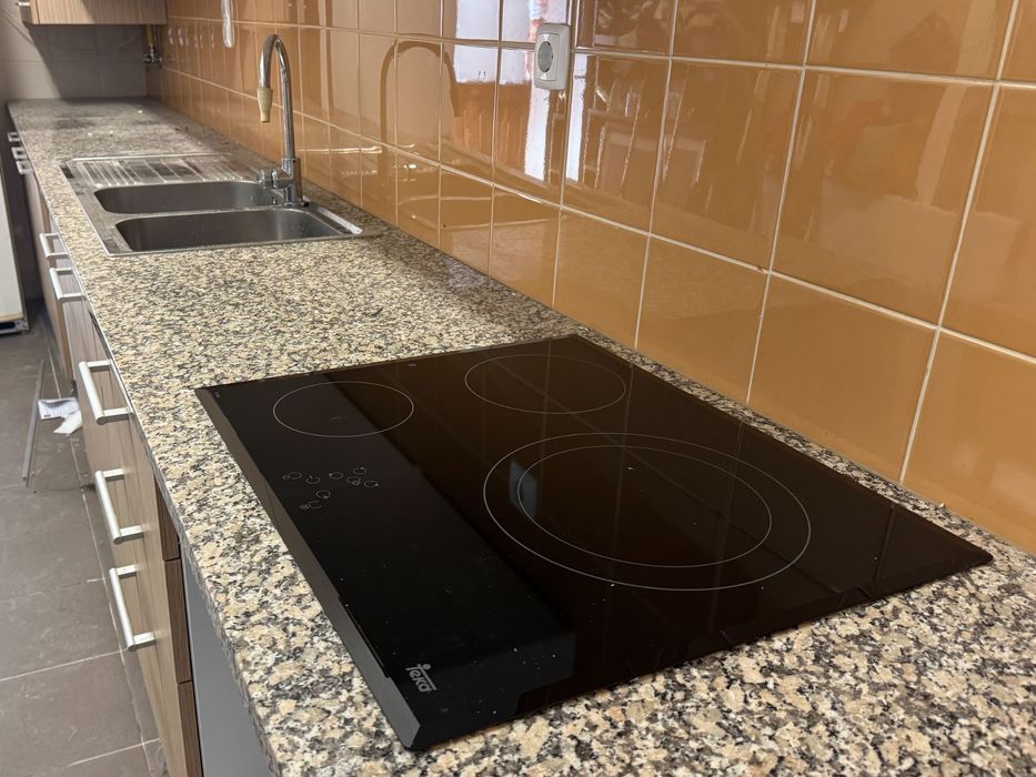Mobiliário de cozinha - Completamente novo