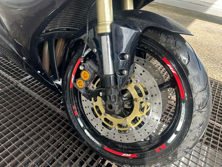 Yamaha YZF-R1 2004 - Impecável
