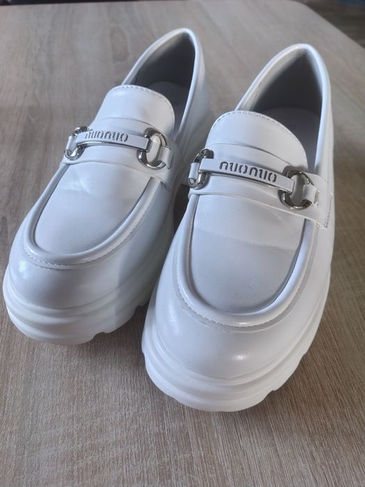 Buty,buciki dziewczynka,komunia,biale