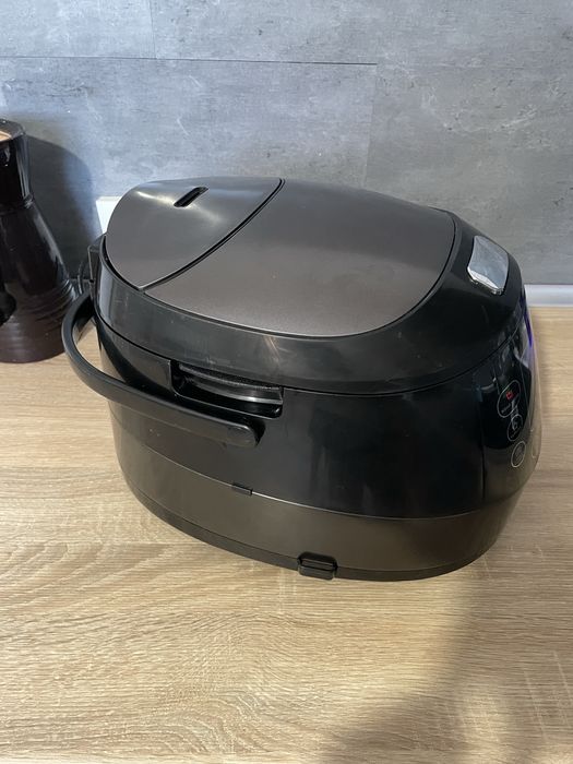 Мультиварка Philips HD4749