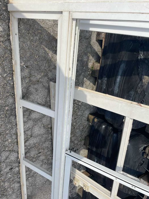 Estruturas de alumínio branco