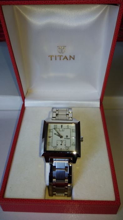 Relógio elegante TITAN