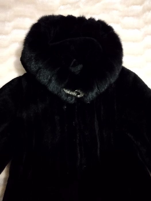 Шуба натуральна з мутона та норки