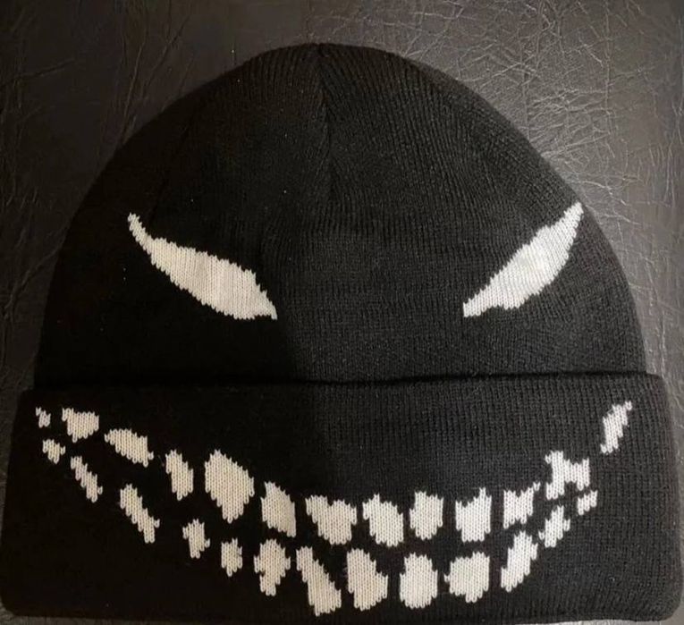 Шапка Максима максакова