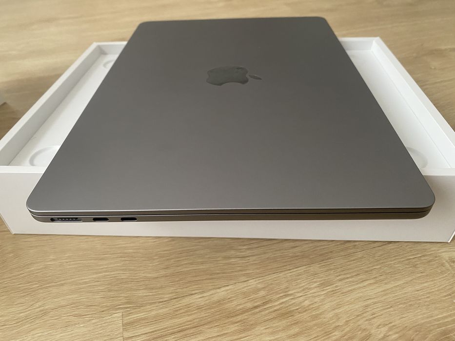 MacBook Air M2 16GB ( praticamente novo) com garantia
