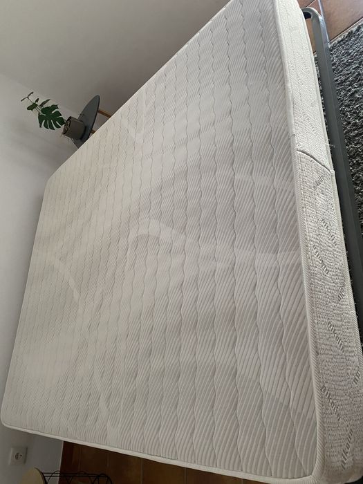 Colchão plkolin +estrado com 6 pés