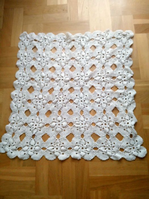 Biała serweta kwadratowa szydełko handmade