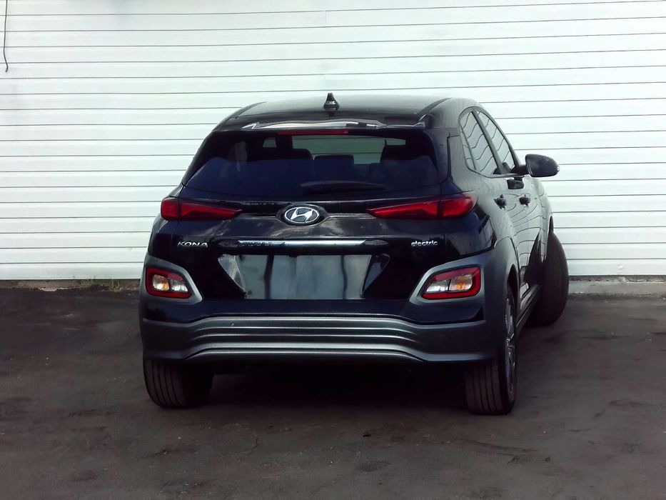 Hyundai Kona      2021