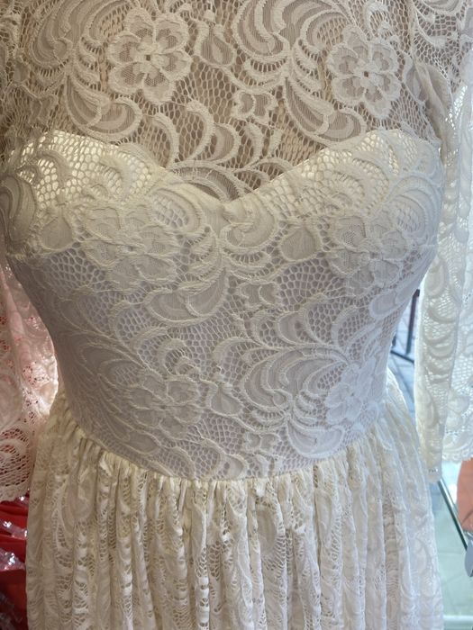 Sukienka koronkowa