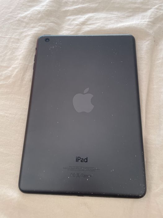 iPad mini Apple (1ª Geração) 16GB - Impecável + Capa de Proteção