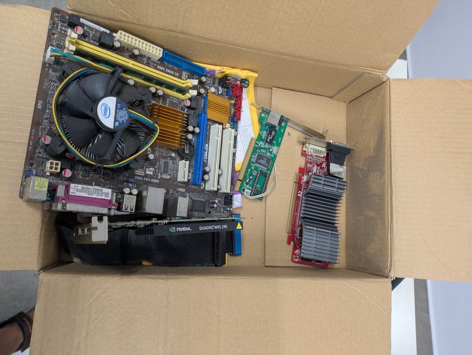 Motherboard + ram + duas gráficas