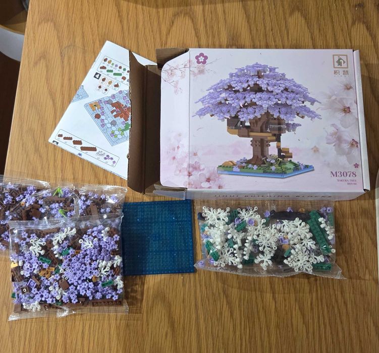 Sakura tree house
