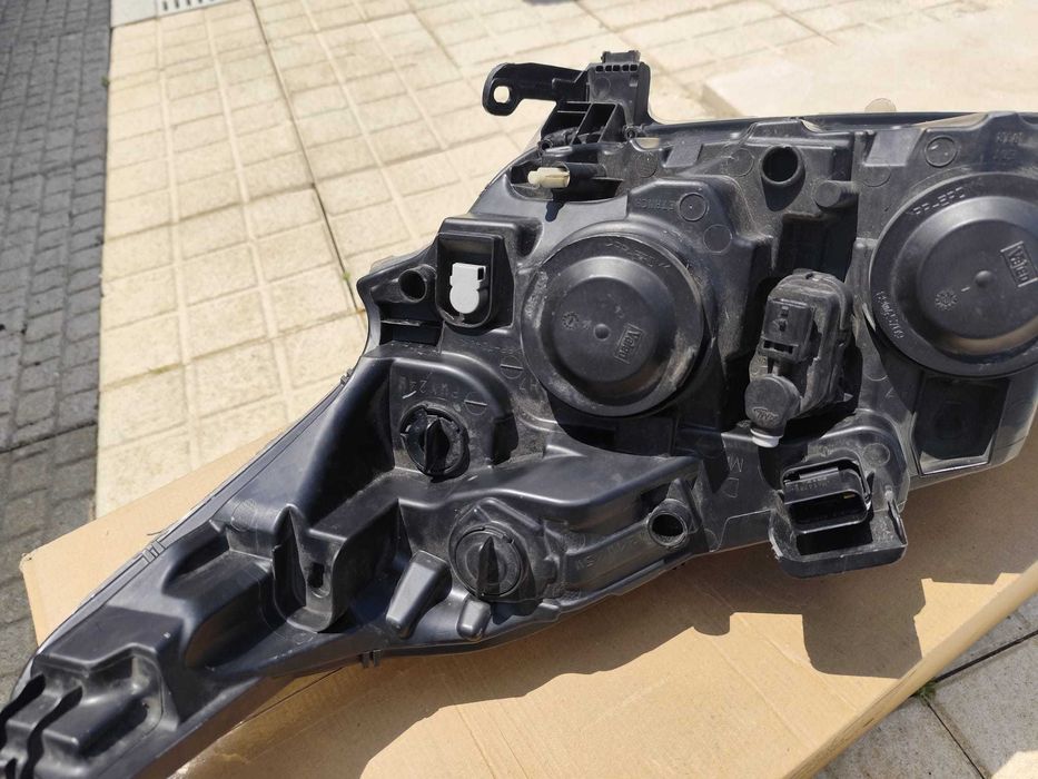 ÓTICA DIREITA Peugeot 208 – ano 2013