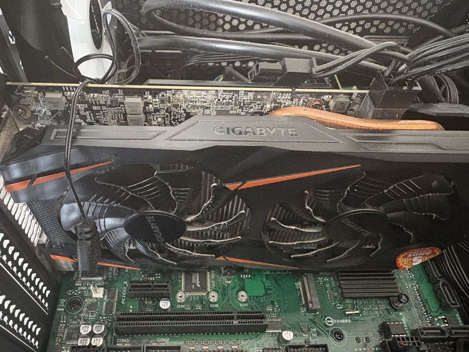 PC/Torre adaptado para Gaming