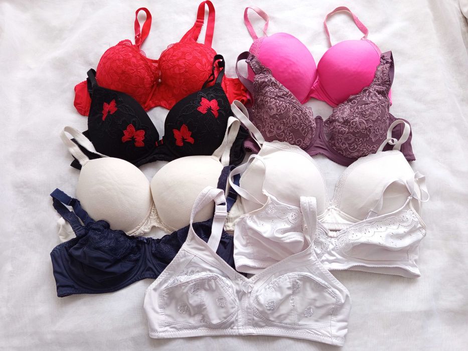 Zestaw biustonoszy 90/95C 9szt