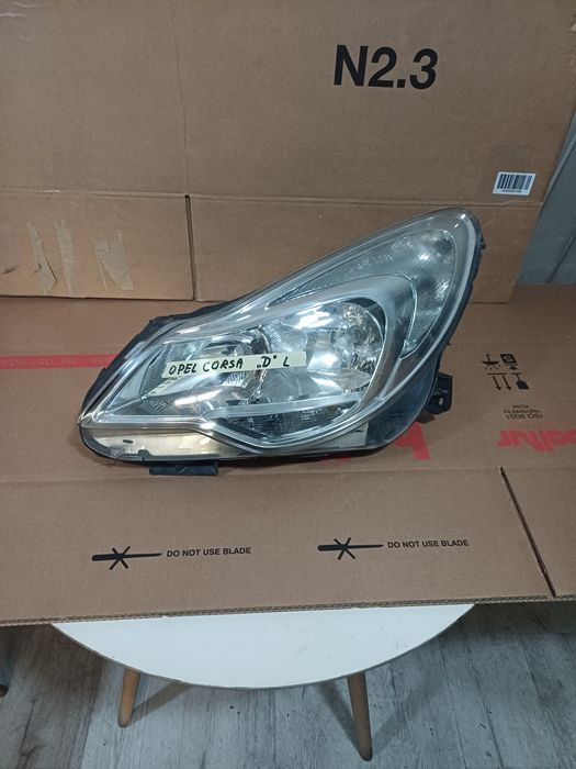 Lampa przednia lewa do Opel Corsa D