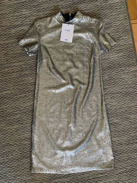 Новое платье с пайетками Zara