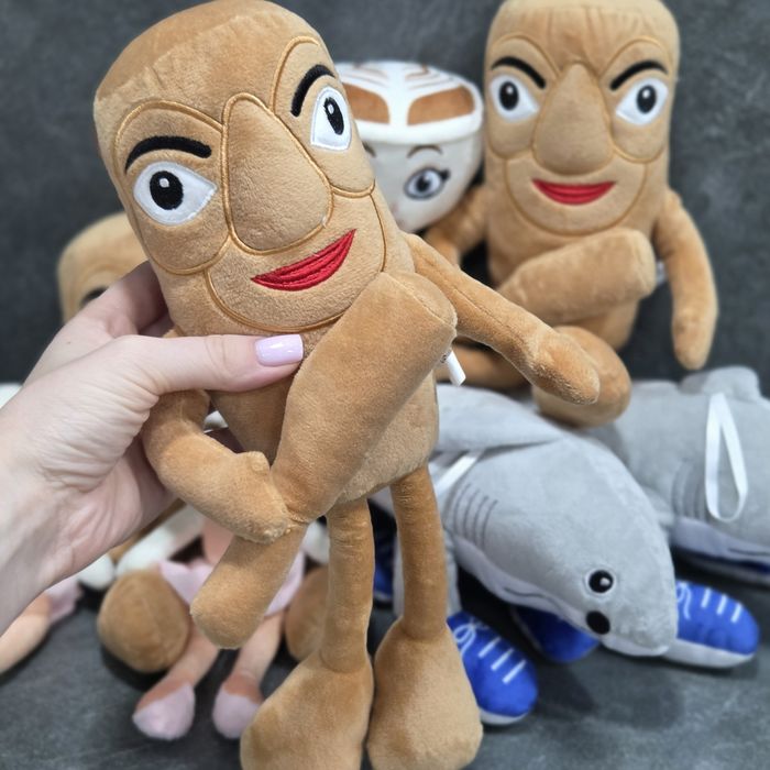 Тралалело тралала, тунг тунг сахур, баляріна капучіна, м'які іграшки