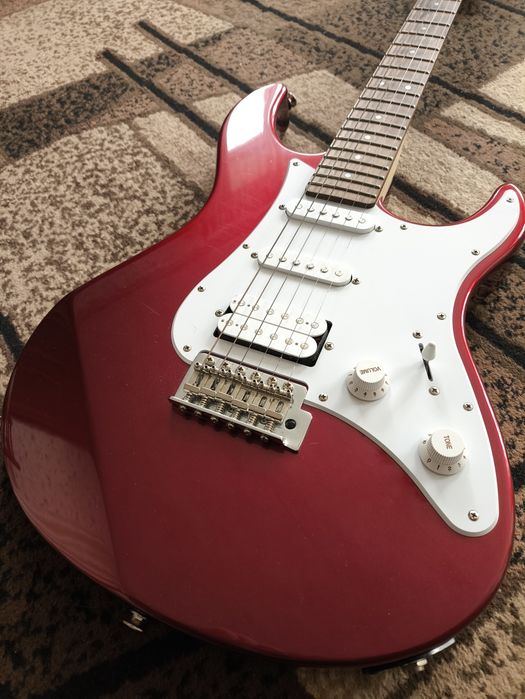Гитара yamaha pacifica 012