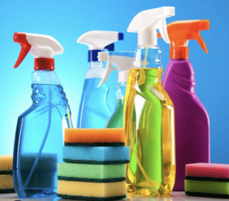 Trabalho com limpezas a domicilio , levo todos meus produtos …