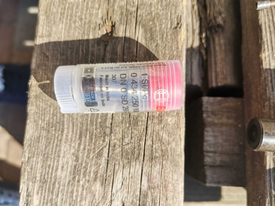 Розпилювач форсунки Bosch 0434250193