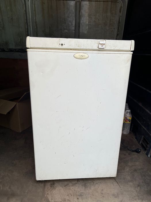 Продам Холодильную ларь