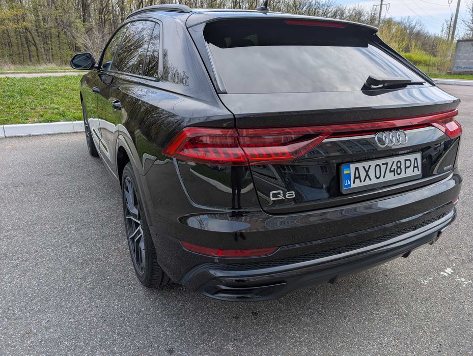 Audi Q8 Premium Plus S-line 2020 рік