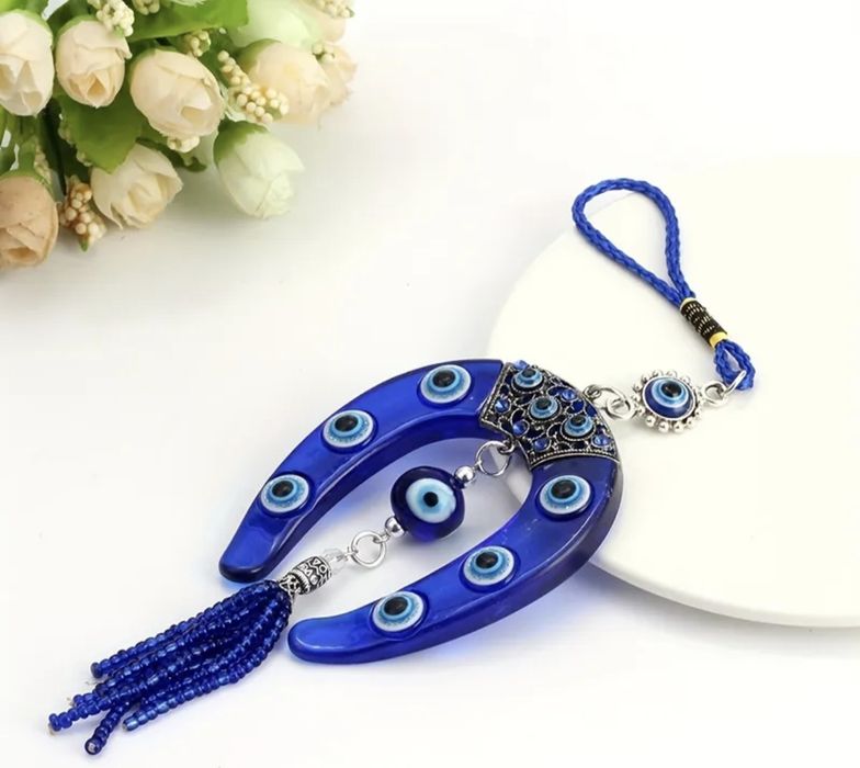 Niebieska Zawieszka z frędzliem w kształcie podkowy z oczkiem szczęści