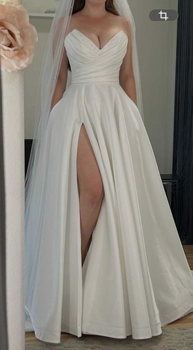 Suknia ślubna literka A błyszczące mikado