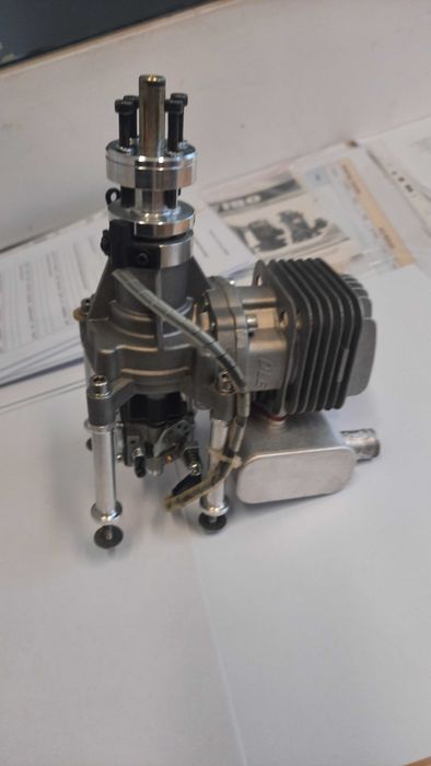 Silnik spalinowy DLE-35RA