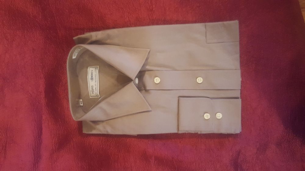 Camisas 100% algodão, 42 e 43. Portes incluídos.