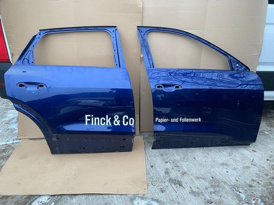 Audi e-tron 55 4ke двері праві зад та перед