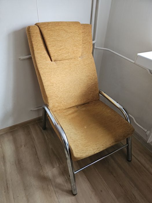 Fotel zółty oddam za darmo