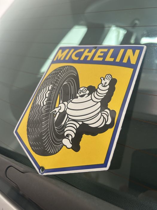 Placa esmaltada Michelin