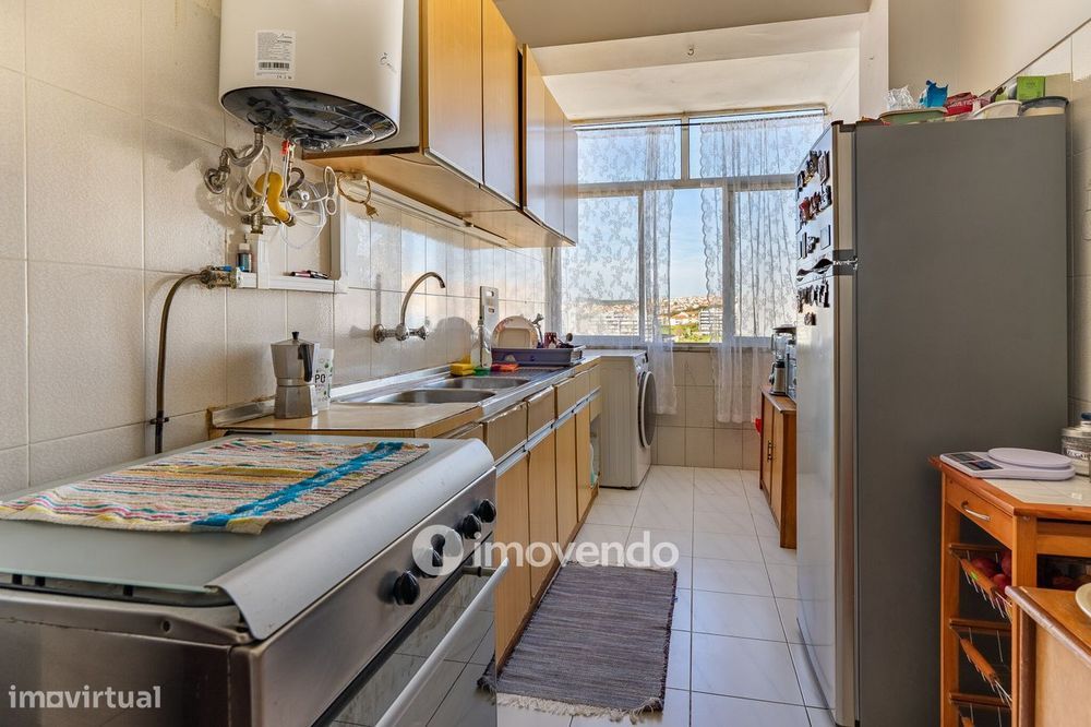 Apartamento T2 com vistas desafogadas, em Odivelas
