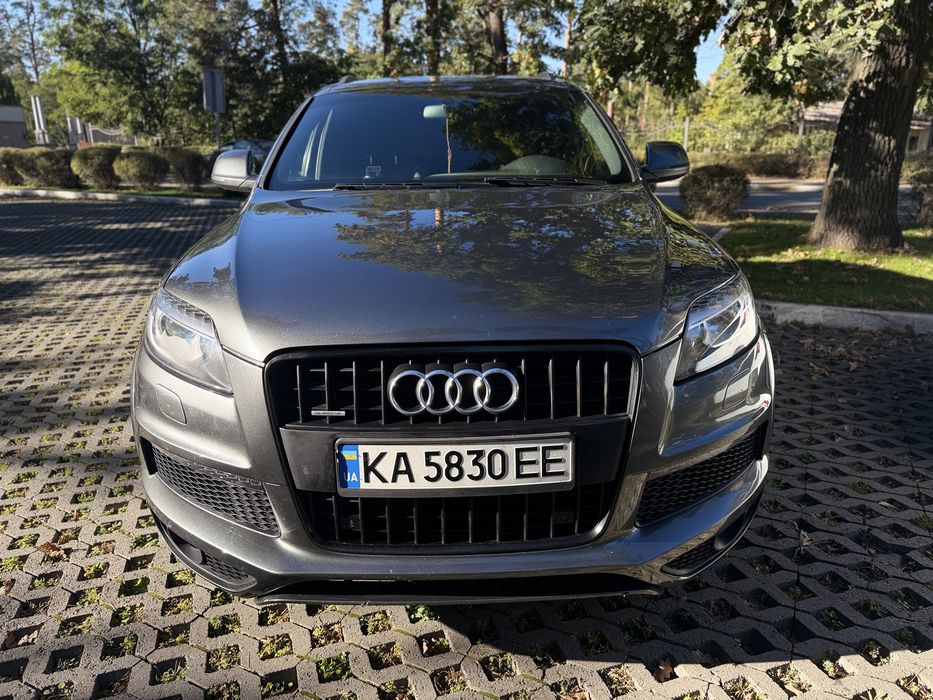 Audi Q7 • 3.0 TDI • Quattro  • S-line