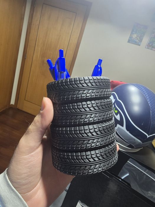 Porta Lápis/Canetas Pneus