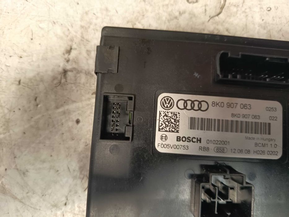 Módulo eletrônico Audi A4  Ref: 8K0907063